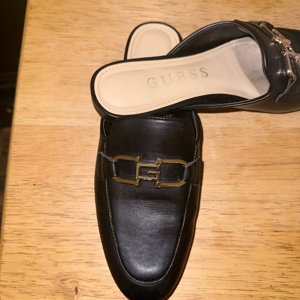 Guess Bommy Slip-on Mule Loafers